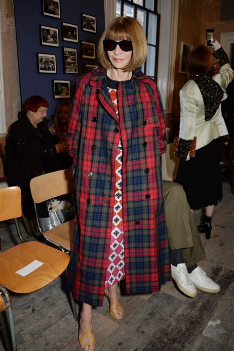 anna wintour burberry 2018|Celebrities at Burberry’s Spring 2018 Show .